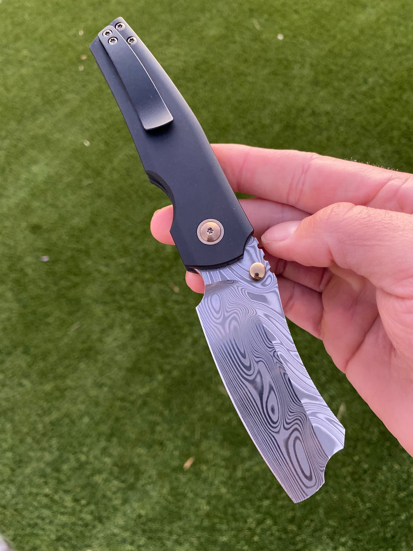 Button Barber - PVD black /Damasteel