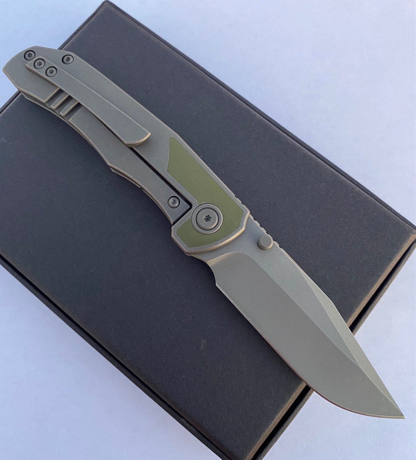 Iron Pup ( G10/ Stonewash )