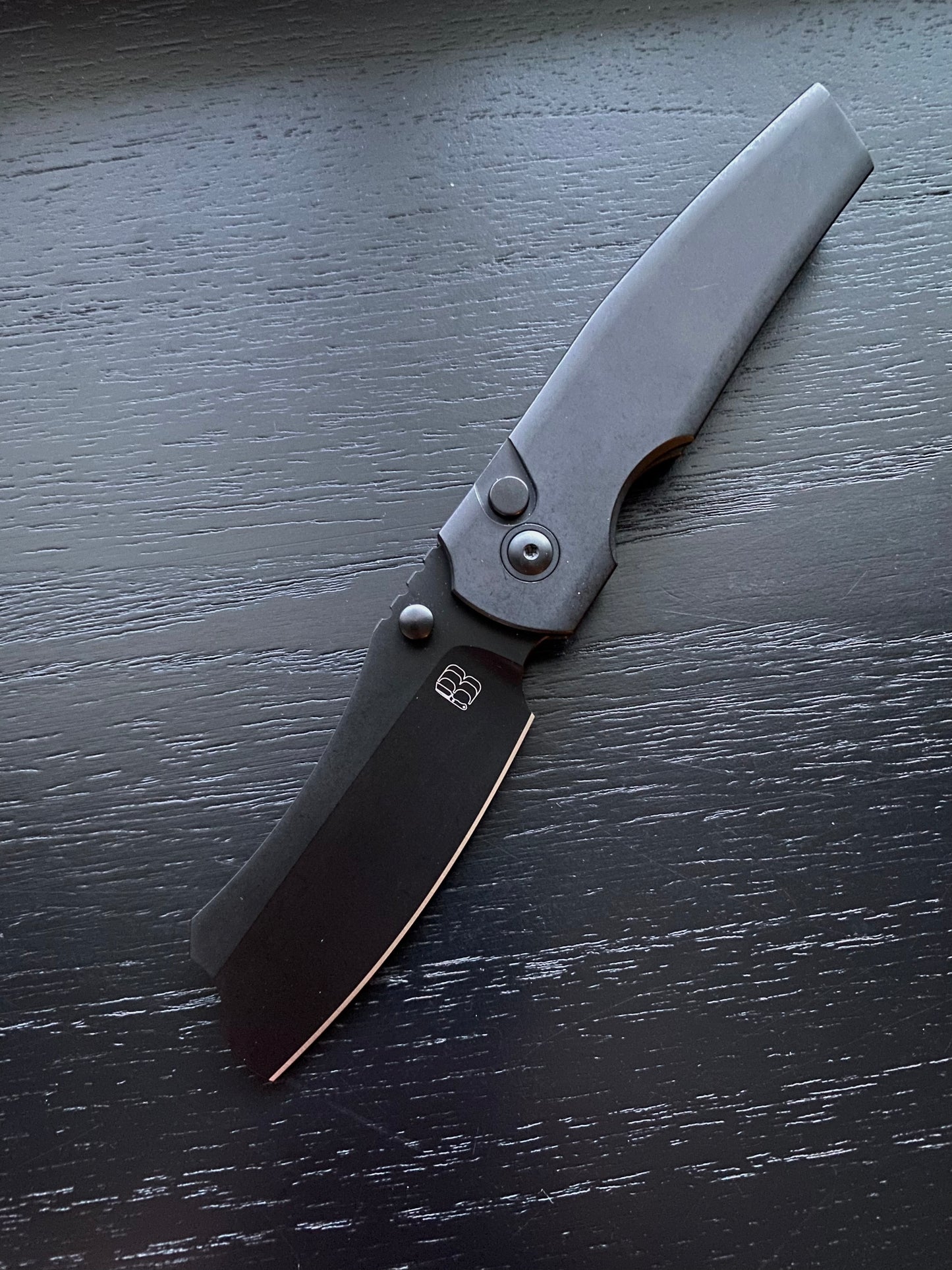 Button Barber - All Black