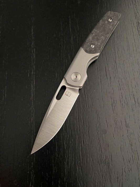 Marble Carbon/ Satin Mini Sweeney