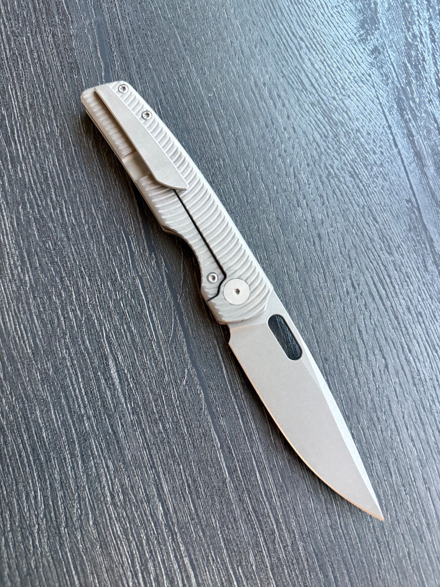 Sweeney V2 (Stonewash Thumb hole Deployment)